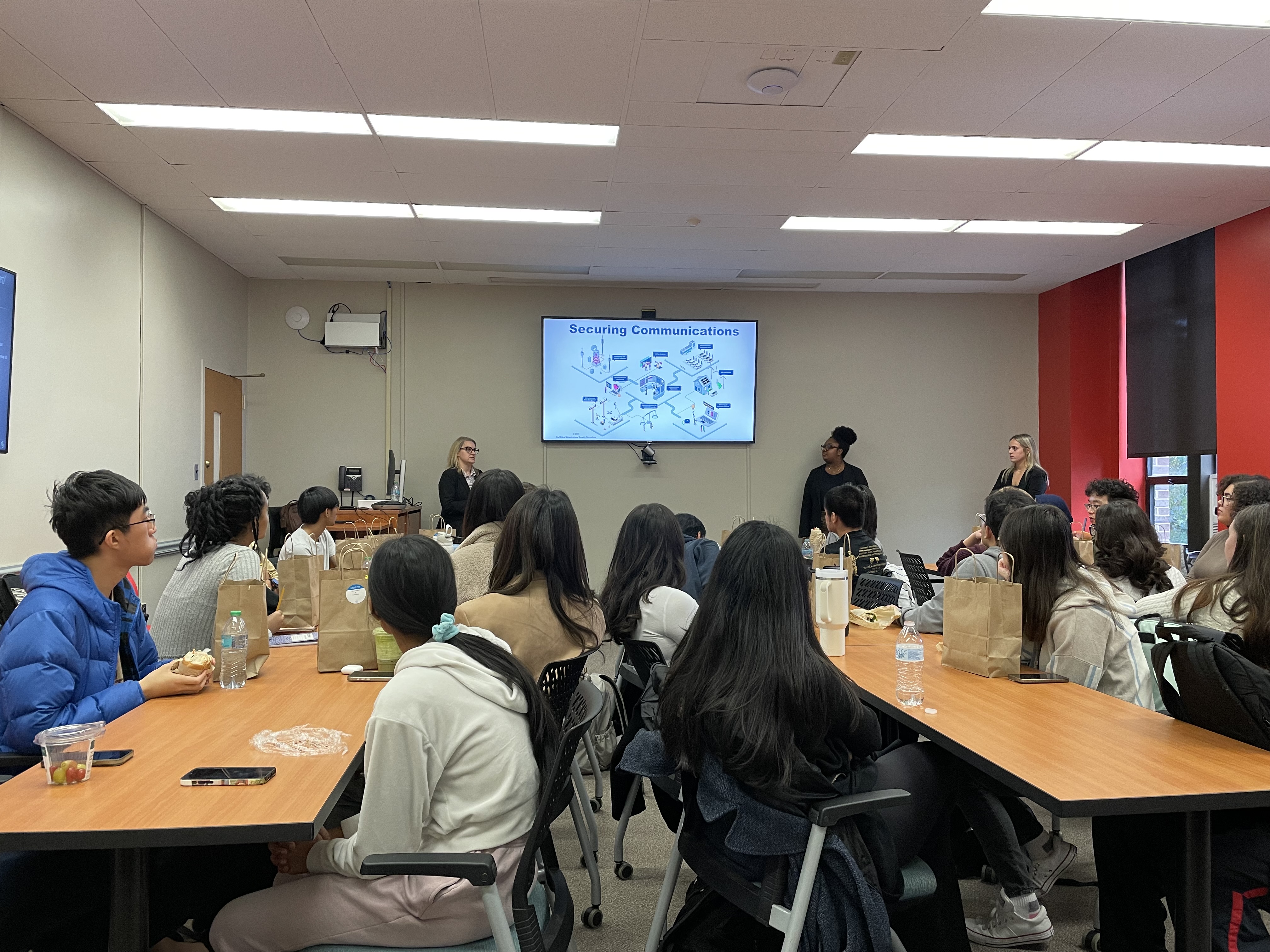 wide shot photo of students gathered at the Energy Cyberlearn Internship